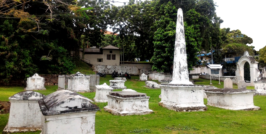 Dutch St Pauls graveyard