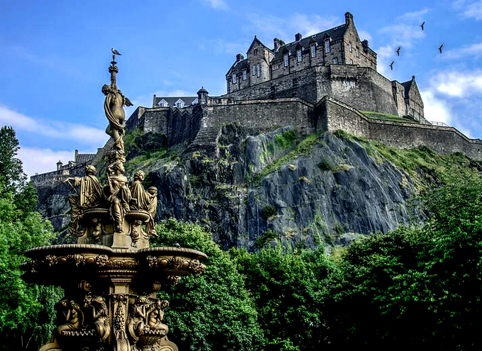 edinburgh castle